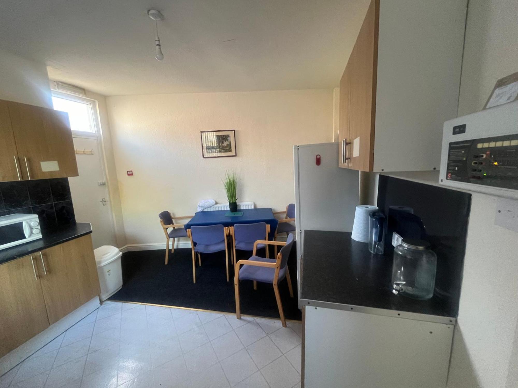 Simple Inn Wakefield Ngoại thất bức ảnh